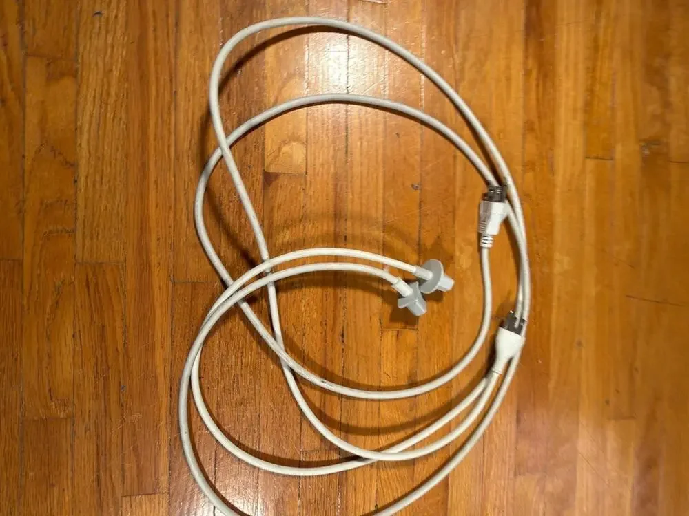 Lot of 2 Heavy Duty 3-Prong Computer Monitor Power Cords NEMA 5-15P to IEC C13